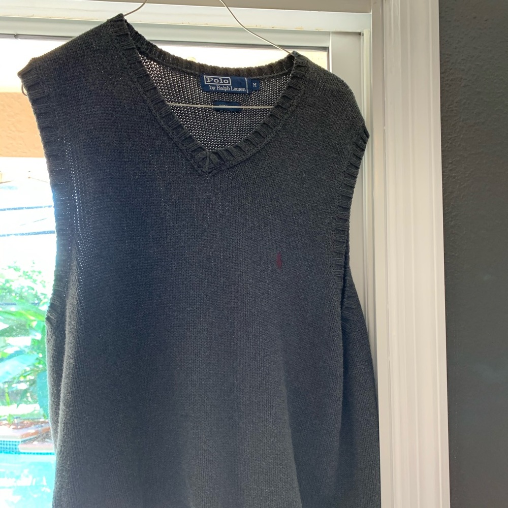 Men’s grey Polo sweater vest Medium